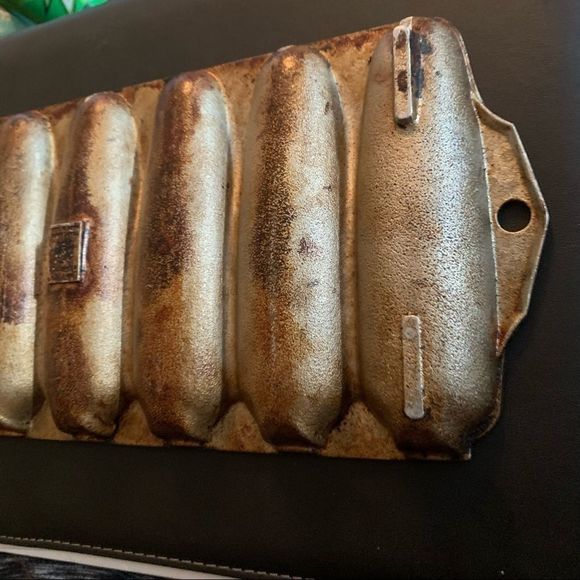 Vintage Wearever Cornbread Corn Pan - Picture 13 of 16